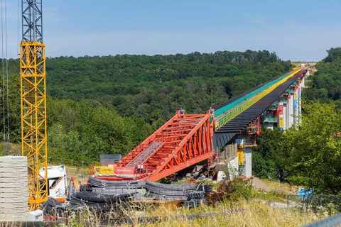 The new bridge on the Pirna southern bypass will be 916 metres long, 70 metres high and require 7,