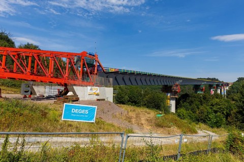The new bridge on the Pirna southern bypass will be 916 metres long, 70 metres high and require 7,