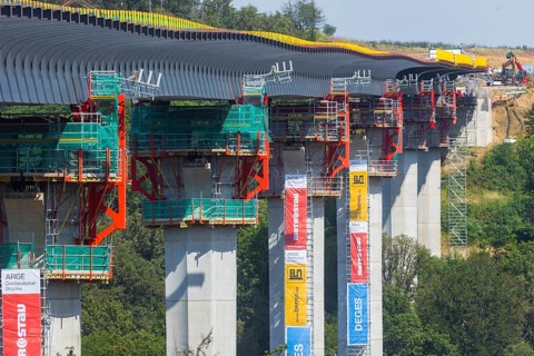 The new bridge on the Pirna southern bypass will be 916 metres long, 70 metres high and require 7,