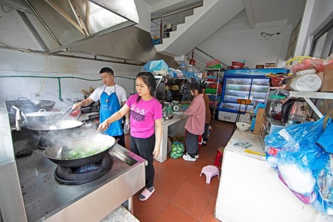 Kitchen of a Vietnamese restaurant, Ha Giang province, Vietnam, Asia
