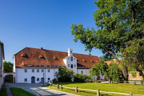 Berthelsdorf Castle is a heritage-protected building in Berthelsdorf, a district of the East Saxon
