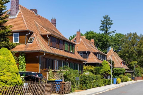 Niesky is a small town in the district of Görlitz in Upper Lusatia. With just under 10, 000
