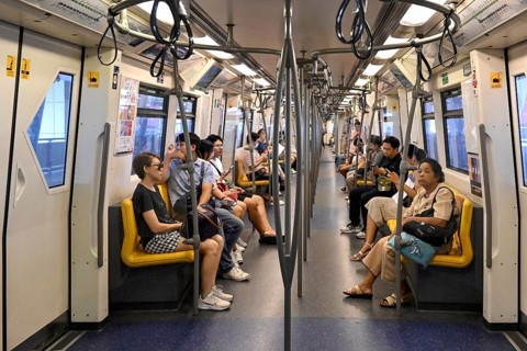 BTS Skytrain passengers, Bangkok, Thailand, Asia