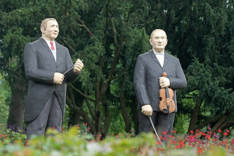 Sculptures and memorial to conductor Fritz bush and violinist Adolf bush by Christel Lechner 2017,
