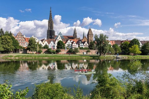 City view, Danube bank with historic old town, fishermen's quarter, butcher's tower and cathedral,