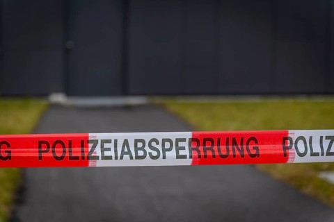 HSymbolic image, flutter tape, police cordon off