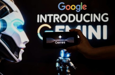 Guwahati, India. 8 December 2023. In this photo illustration a Gemini logo is displayed on a