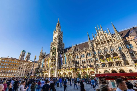 Church of Our Lady, St Mary's Column and New Town Hall on Marienplatz, tourists, Munich, Bavaria,