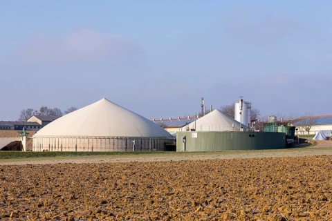 Symbolic image, energy transition, biogas plant near Backnang, arable farming, field,