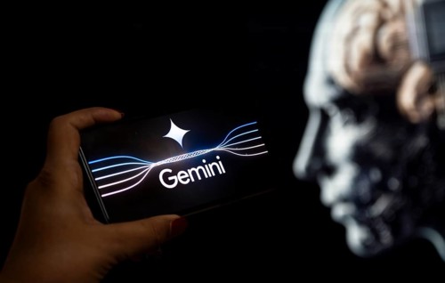 Guwahati, India. 8 December 2023. In this photo illustration a Gemini logo is displayed on a