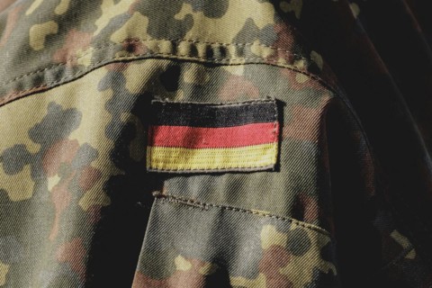 German flag on the clothing of a soldier, taken during the military exercise 'Wettiner Schwert'