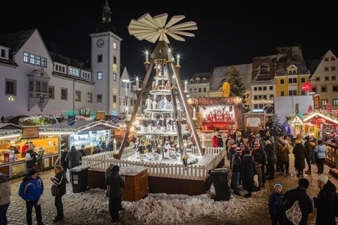 The Freiberg Christmas Market on the Obermarkt in front of the town hall