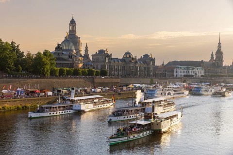 Caneletto the Dresden city festival, steamboat parade on the Elbe