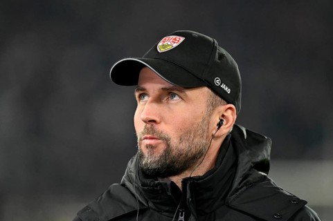 Coach Sebastian Hoeness VfB Stuttgart portrait, looking up, DFB Cup, MHPArena, MHP Arena Stuttgart,