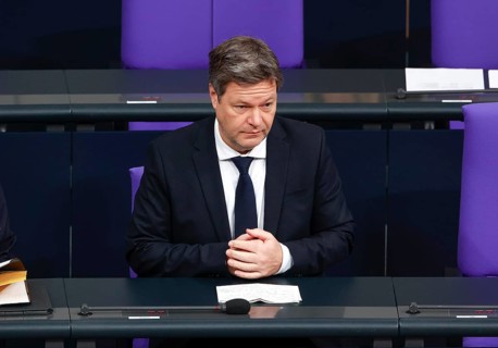 Federal Minister for Economic Affairs Robert Habeck in front of the start of his government