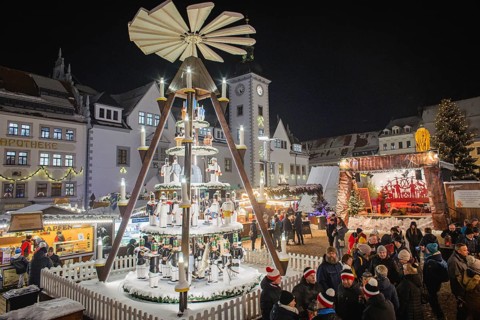 The Freiberg Christmas Market on the Obermarkt in front of the town hall