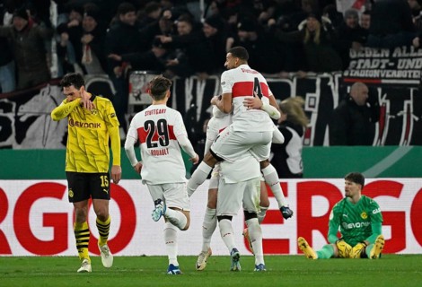Josha Vagnoman VfB Stuttgart (04) Anthony Rouault VfB Stuttgart (29), Disappointment at Mats