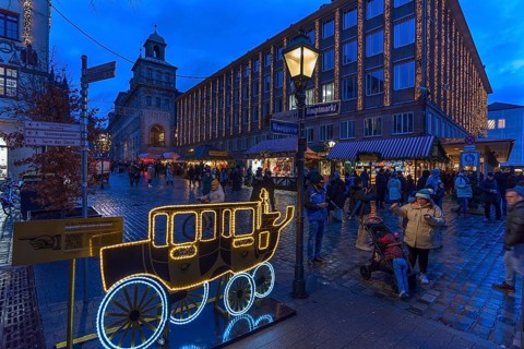 Christkindlesmarkt at the old and new town hall, Nuremberg, Middle Franconia, Bavaria, Germany,