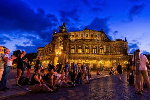 Richard Strauss Gala, broadcast from the Semperoper onto the Theaterplatz