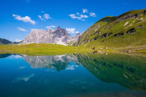 Eissee, Oytal, behind it GroÃŸer Wilder, 2379m, Hochvogel- and Rosszahngruppe, AllgÃ¤u Alps,