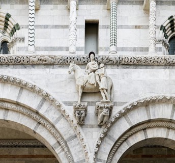 Saint Martin sharing his cloak for a beggar, copy, group of figures on the main façade, Romanesque,