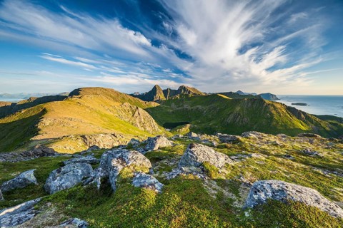 View of mountains and landscape along the Dronningruta hike, near Nyksund, Langoya Island,