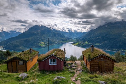 Traditional mountain huts on Rakssetra mountain pasture, Ã…rheimsfjellet mountain, Loen, Stryn,