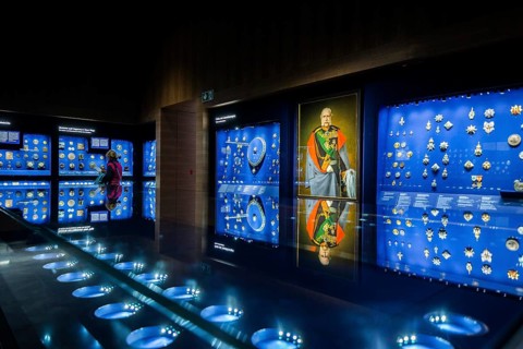 Coin Cabinet in the Residence Palace