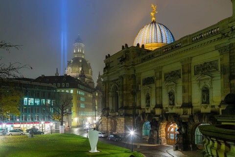 Georg Treu Platz with the building of the Neuer SÃ¤chsischer art society, the Coselpalais and the