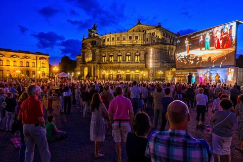 Richard Strauss Gala, broadcast from the Semperoper onto the Theaterplatz