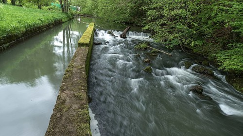 Flowing river Aufsess in front of a mill, Doos, Upper Franconia, Bavaria, Germany, Europe