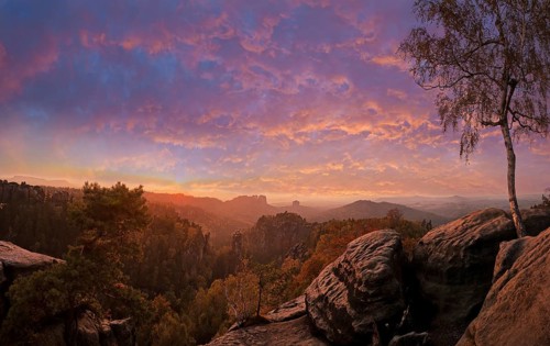 View from the Carola rock into the Schrammstein area in the back of Saxon Switzerland