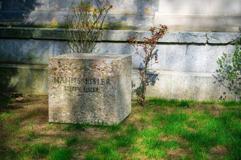 Honorary grave of the composer Hanns Eisler, DorotheenstÃ¤dtischer cemetery, Mitte, Berlin, Berlin,