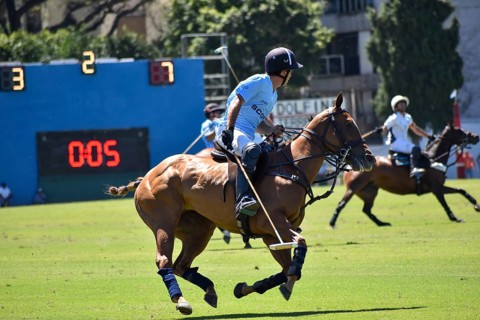 Alejo Taranco, player of the team Cria la Dolfina, playing against La Esquina, Polo Tournament