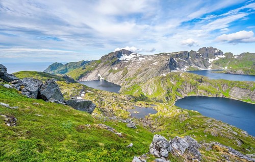 Mountain landscape with steep rocky peaks and lake Tennesvatnet, Krokvatnet and Fjerddalsvatnet,