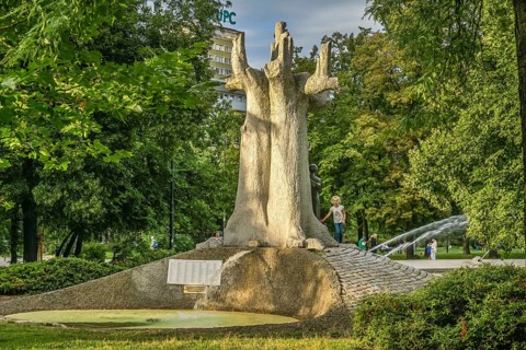Janusz Korczak monument, Swietokrzyski Park, Warsaw, Mazovian Voivodeship, Poland, Europe