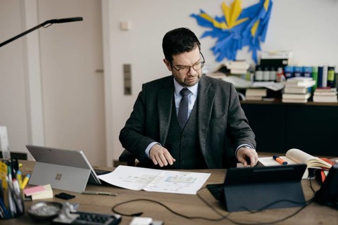 Marco Buschmann (FDP), Bundesminister der Justiz, aufgenommen im Rahmen eines Interview fue NBR in