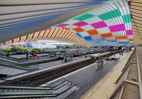 Liège-Guillemins station, architect Santiago Calatrava with the installation by Daniel Buren Comme