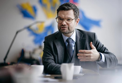 Marco Buschmann (FDP), Bundesminister der Justiz, aufgenommen im Rahmen eines Interview fue NBR in
