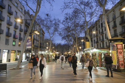 People, evening walk, La Rambla, Barcelona, Catalonia, Spain, Europe