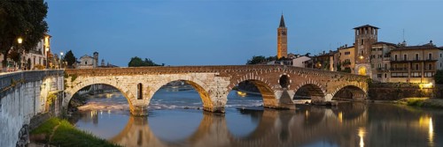 Old town with the Adige, Ponte Pietra, Verona, Adige Valley, Veneto, Italy, Europe