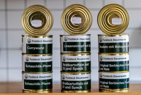 Emergency preparedness, food storage in a private household, long-life ready meals in tins, can be