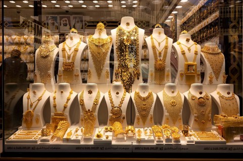 Gold in shop window, display, offer, wedding jewellery, gold souq, market, Deira, Dubai, United