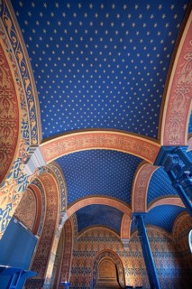 Preserved ceiling vault in the vestibule of the former synagogue, built in 1883, destroyed by the