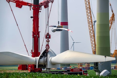 Dismantling of a wind power plant in a wind farm near Issum, 9 older wind turbines from the
