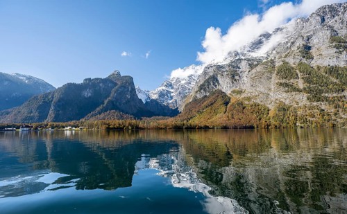 Königssee with Watzmann massif, autumnal mountain landscape reflected in the lake, Berchtesgaden