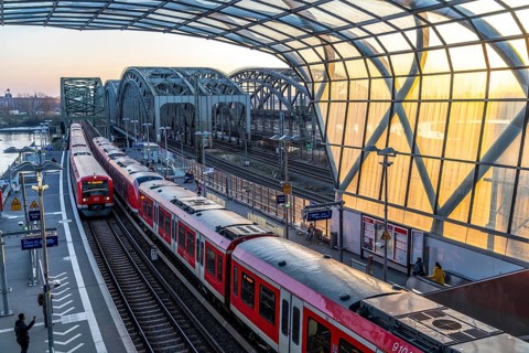 Elbbrücken S-Bahn station, the S3 and S5 S-Bahn trains run here, Commuter, Hamburg Germany