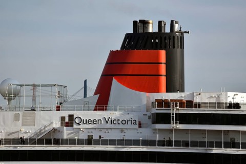 Europe, Germany, Hanseatic City of Hamburg, Elbe, harbour, passenger ship Queen Victoria, typical