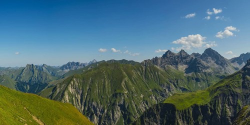 Panorama from Wildengundkopf, 2238m to Höfats 2259m, GroÃŸer Wilder, 2379m, Öfnerspitze, 2576m, and