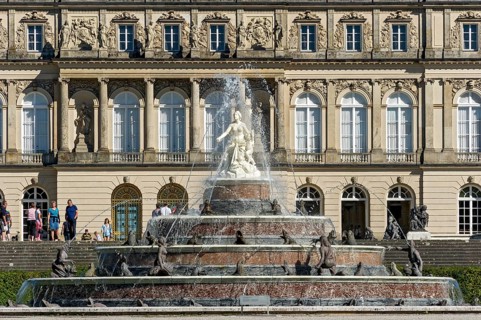 Latona Fountain, Latona Fountain, fountain with statue of the goddess Latona, castle park,